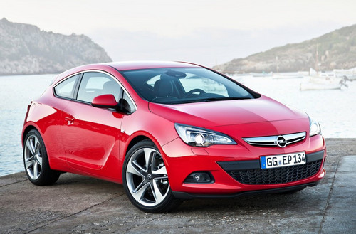 Opel Astra GTC at 2012 Opel Astra GTC Promo Video