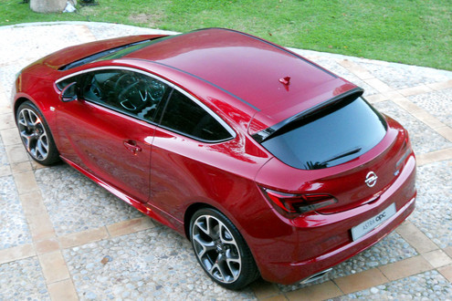 Opel Astra OPC 3 at Opel Astra OPC New Pictures