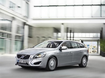 Volvo V60 Plug in Hybrid 2 at Volvo V60 Plug in Hybrid   Price and Details