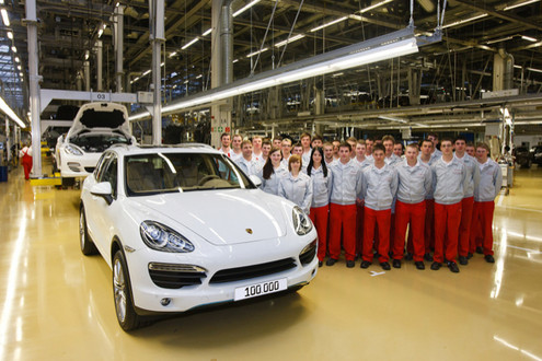 100000th cayenne at 100,000th Porsche Cayenne 958 Produced