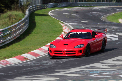02 viper acr x nurburgring at Viper ACR X Laps The Nurburgring In 7:03