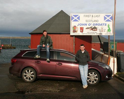 avensis UK 3 at Toyota Avensis Covers The Length Of Britain On One Tank