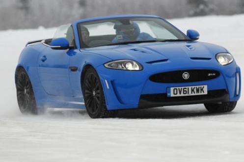 xkr s snow drift at Jaguar XKR S Convertible Goes Snow Drifting: Video