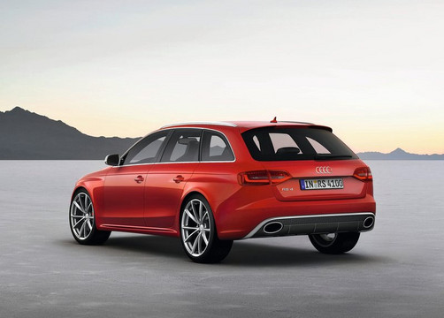 Audi RS4 Avant 3 Audi RS4 Avant 3 at Geneva 2012: Audi RS4 Avant