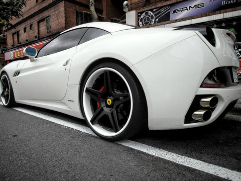 Vorsteiner Ferrari California 4 Vorsteiner Ferrari California 4 at Vorsteiner Ferrari California V 309 Wheels