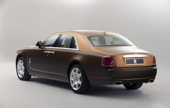 two tone Ghost 2 at Geneva 2012: Two tone Rolls Royce Ghost