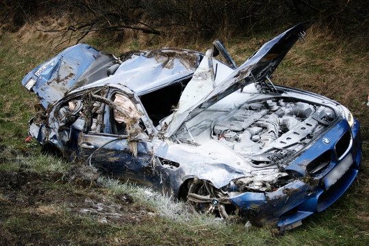 BMW M5 F10 Wrecked 2 at BMW M5 F10 Wrecked After 300km/h Autobahn Crash