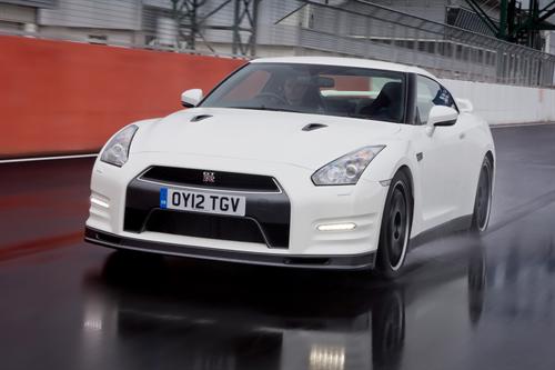 Nissan GT R Track Pack UK 2 at Nissan GTR Track Pack Flat Out On The Autobahn