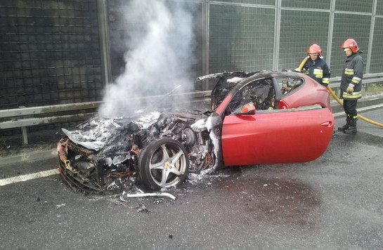 ferrari ff fire n 1 at Another Ferrari FF Goes Up In Flames