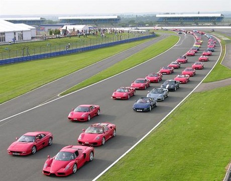 Largest Ferrari Parade 1 at 600 Cars Registered For Largest Ferrari Parade