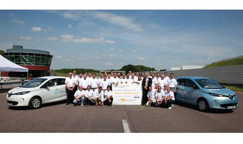 Renault ZOE 24h Challenge 1 at Renault ZOE Sets New Record In 24h Challenge