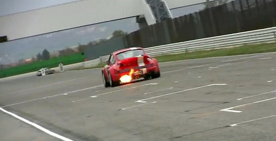 964 flames at Video: Porsche 964 Spitting Flames