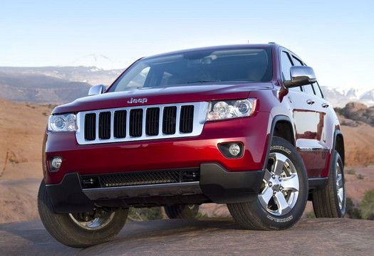 Jeep Grand Cherokee Passes at Jeep Cherokee Passes Moose Test by Auto Motor Sport