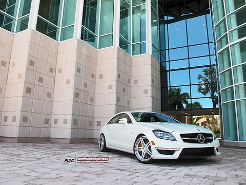 Picture Special CLS63 ADV1 4 at Picture Special: Mercedes CLS63 on ADV1 Wheels
