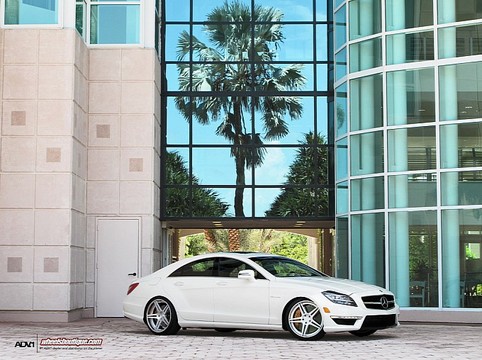 Picture Special CLS63 ADV1 6 at Picture Special: Mercedes CLS63 on ADV1 Wheels