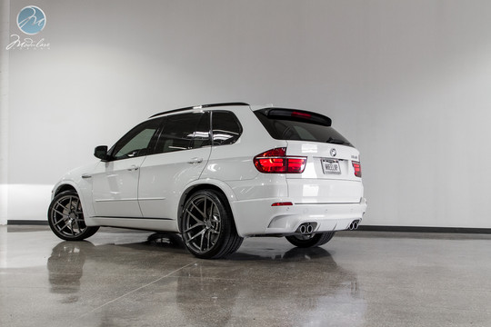 X5M Modulare Wheels 4 at 2011 BMW X5M with 22 inch Modulare Wheels