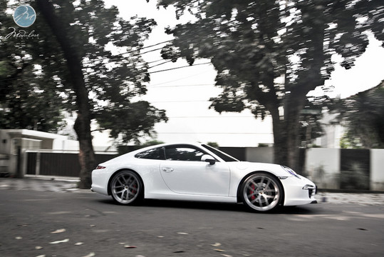 991 Carrera S with Modulare 7 at Porsche 991 Carrera S with Modulare Wheels