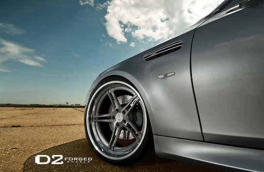 BMW M5 D2 5 at BMW M5 E60 with D2Forged Wheels