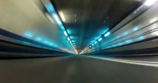 Lincoln F1 at Red Bull F1 Car In New Yorks Lincoln Tunnel   Video