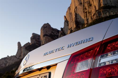 Mercedes E300 Hybrid UK 2 at Mercedes E300 Hybrid UK Pricing Announced