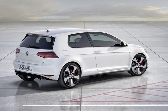 2013 VW Golf GTI 2 at 2013 VW Golf GTI First Pictures Revealed