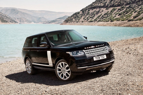 Range Rover 2013 at 2013 Range Rover Capabilities Shown Off In Video