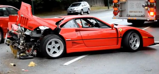 f40 crash 2 at Ferrari F40 Crashed In The Rain   Video