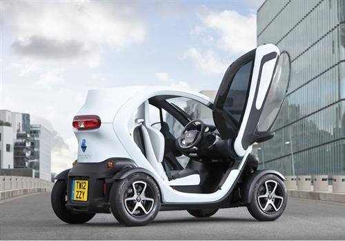 Twizy winter coat 11 at Renault Launches A Winter Coat For Twizy