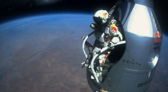 supersonic freefall 1 at Video: Felix Baumgartners Supersonic Free Fall