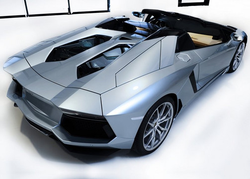 Aventador Roadster 3 at Official: Lamborghini Aventador Roadster Revealed