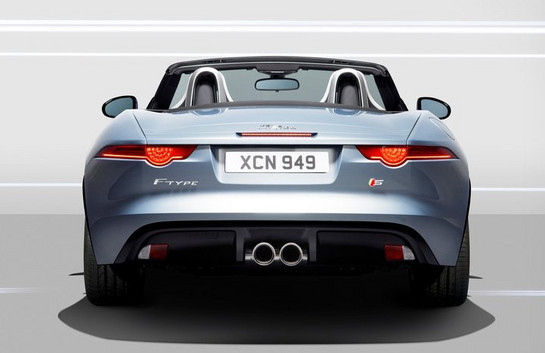f type jag at Jaguar F Type Has Already Bagged 2,000 Orders