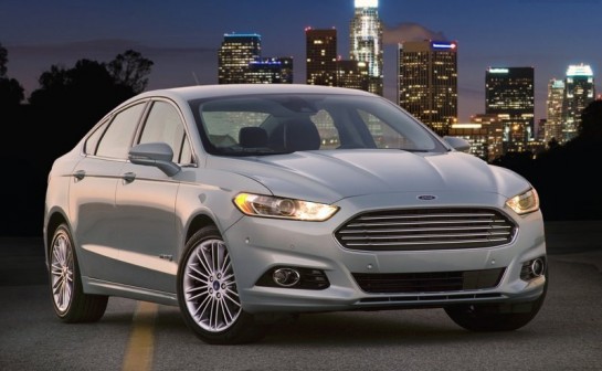 2013 Ford Fusion family 545x336 at 2013 Ford Fusion Family Gets Top NHTSA Rating
