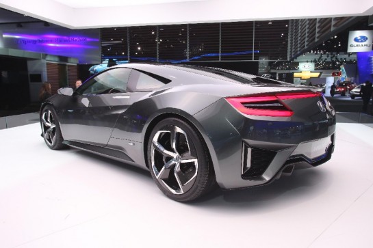 Acura NSX Unveiling 4 545x363 at NAIAS 2013: Acura NSX Unveiling Video