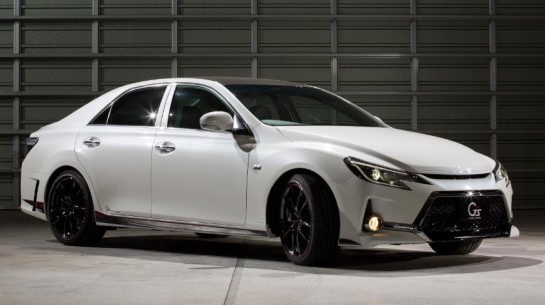 Toyota Mark X G Sports 1 545x305 at Toyota Unveils Mark X G Sports with Carbon Roof