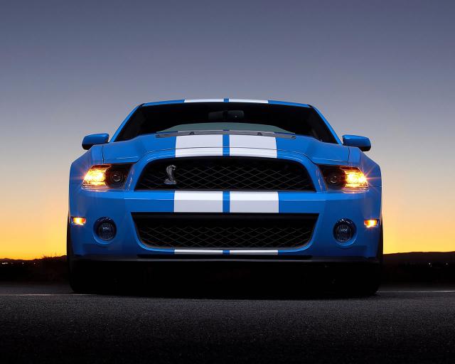10shelbygt500 05 hr at 2010 Shelby Mustang GT500