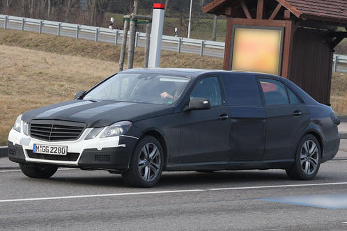 117448 at Mercedes Benz E Class stretch limo spyshots