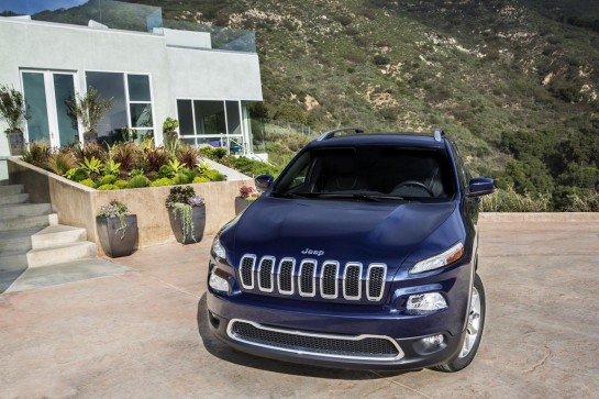 2014 Jeep Cherokee 3 545x363 at 2014 Jeep Cherokee: First Official Pictures