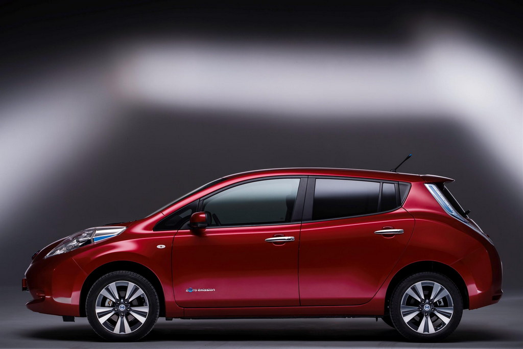 2014 nissan leaf revealed with technical improvements