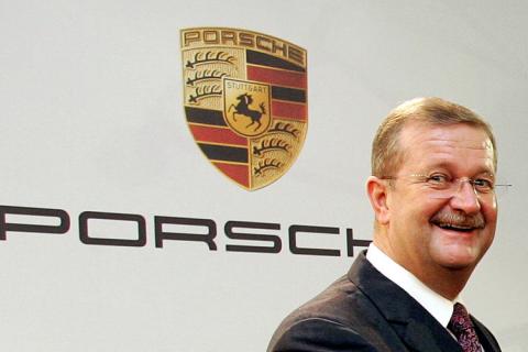 Wendelin Wiedeking at Porsche: CEO resigns Qatar deal gets approval