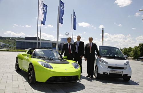 daimler and tesla at Daimler AG buys 10 percent of Tesla Motors