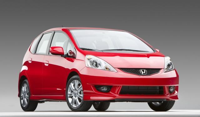 fit 102 at 2009 Honda Jazz Launched in Dubai   In a hotel!