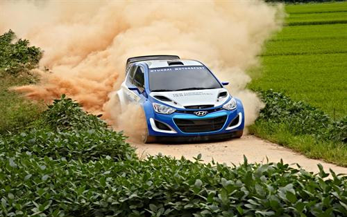 hyundai i2 rally 2 at Hyundai i20 Rally Car Promo Video