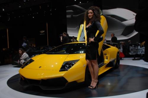lamborghini autosalon genf 06 600x4001 at First video of Lamborghini Murcielago LP670 4 SV
