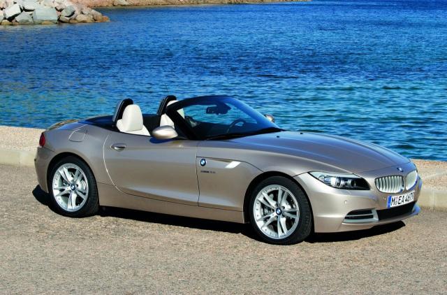 new 2010 bmw z4 at 2009 BMW Z4 Review   still behind the Merc