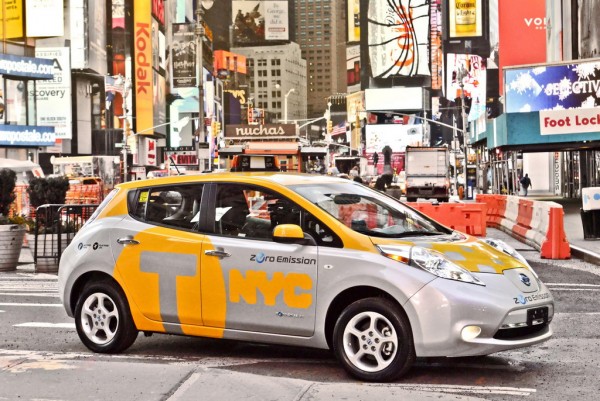 Nissan LEAF NYC Taxi 1 600x401 at Nissan LEAF Becomes NYC Taxi on Earth Day