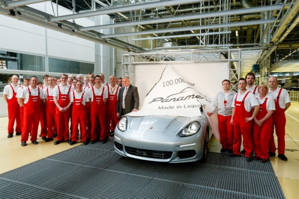 100000th Panamera 600x400 at Porsche Celebrates Production of 100,000th Panamera