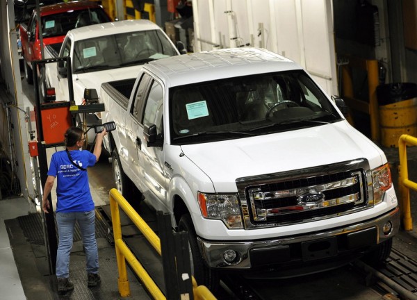 Ford F 150 2 600x432 at Surging Demand for Ford F 150 Creates 2,000 Jobs at Kansas Plant