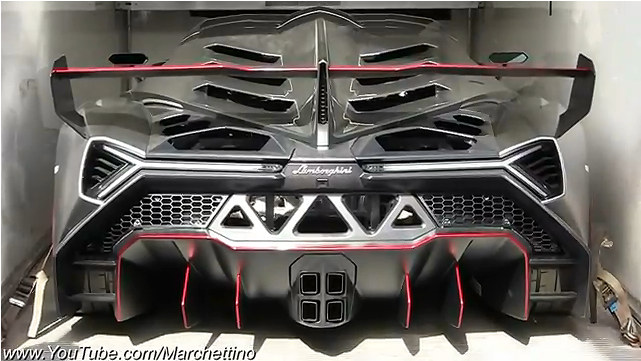 A Detailed Look at Lamborghini Veneno Inside and Out - Video