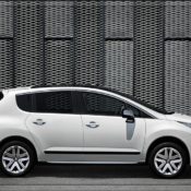 2011 peugeot 3008 hybrid4 side 175x175 at Peugeot History & Photo Gallery
