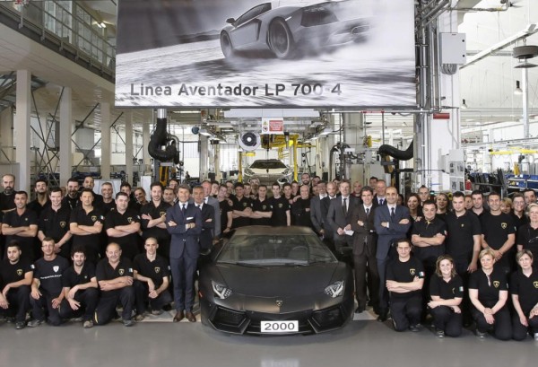 Avantdor milestone 2000 600x409 at Lamborghini Aventador Achieves Production Milestone: 2,000 Units